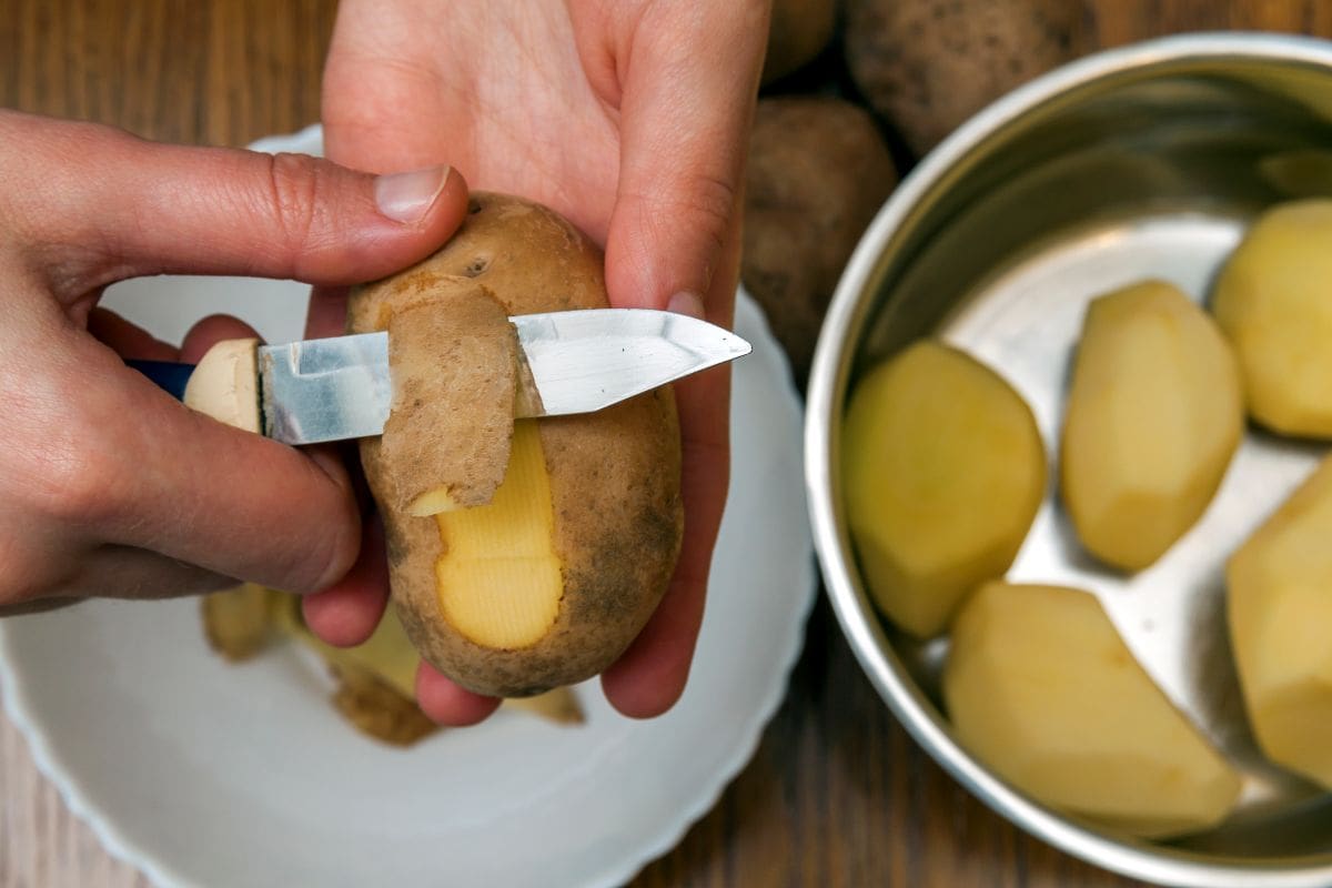 aardappel schillen met tourneermes