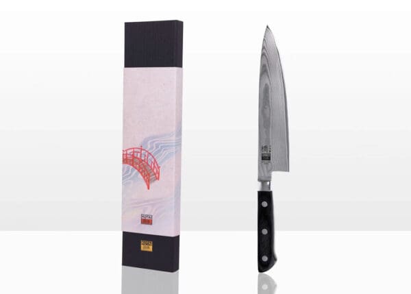 KOTAI Hashi Damascus Koksmes Gyuto met lemmet van 20 cm naast geschenkverpakking